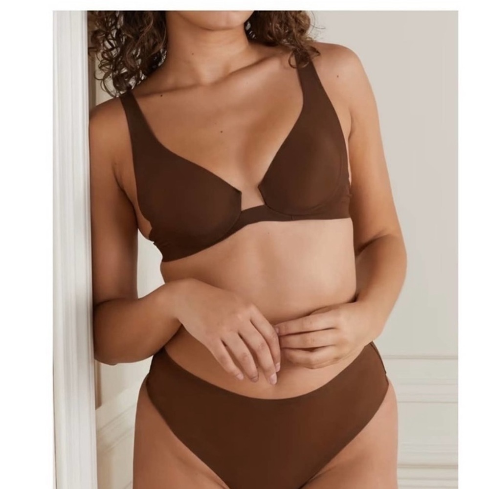 NWT SKIMS Naked Underwire Bra JASPER